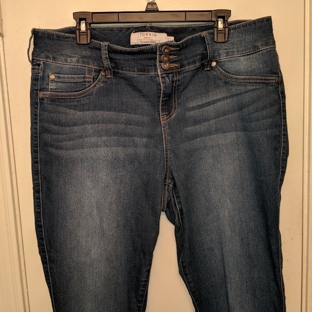 Torrid TALL jegging, medium wash